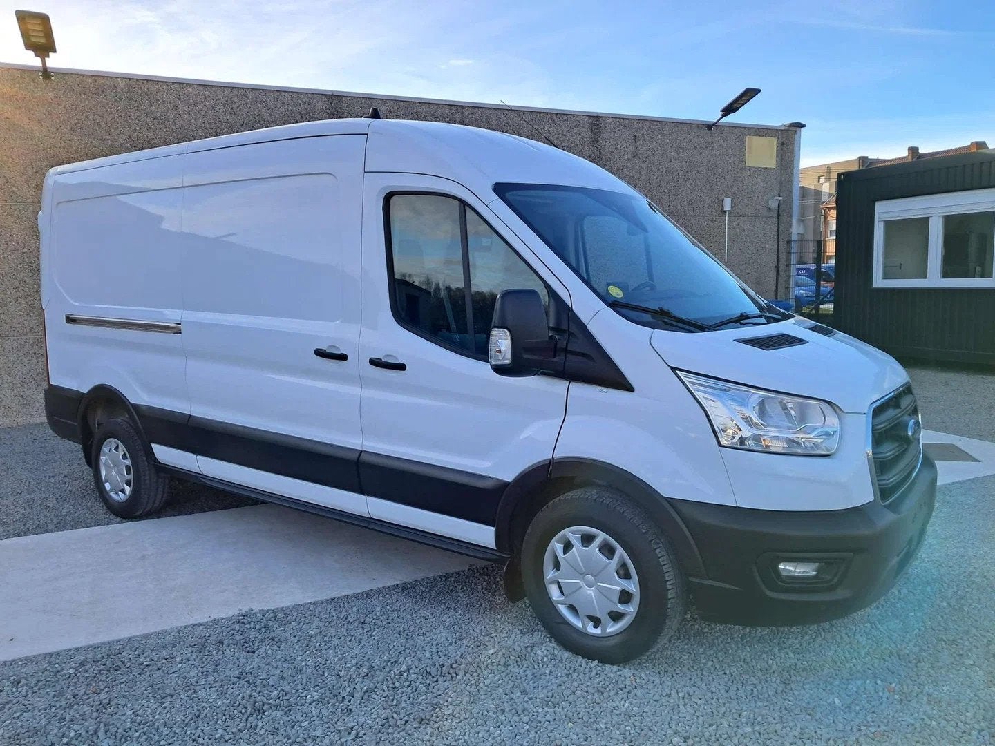 Ford Transit 2.0 Automatique L2H2 (bj 2020), Auto's, Automaat, Stof, Wit, Diesel