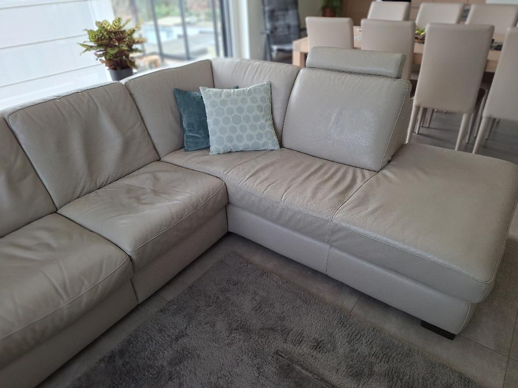 Canapé d'angle en cuir écru avec fauteuil inclinable, Enlèvement, Utilisé, Quatre personnes ou plus