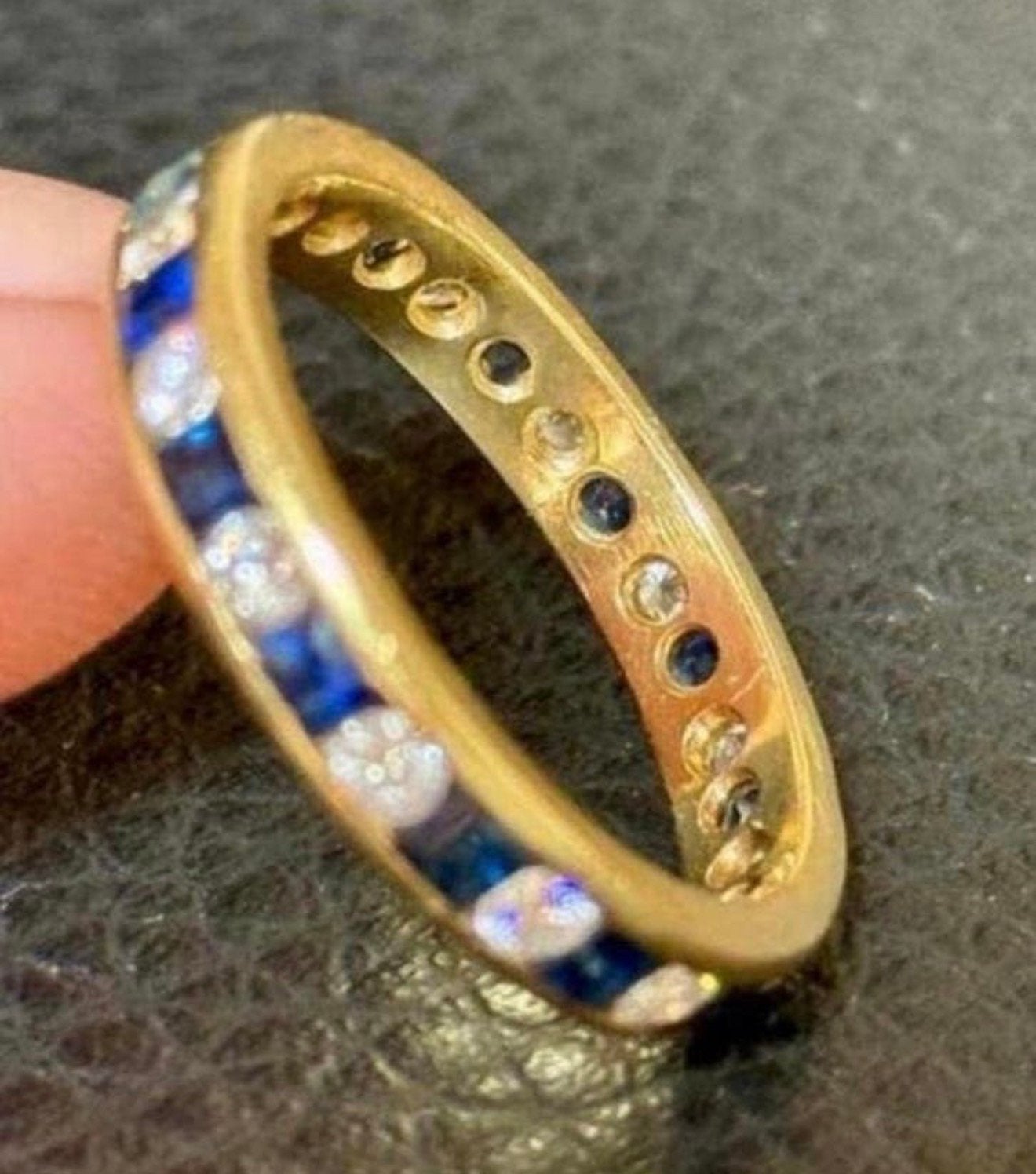 18 karaat gouden ring met natuurlijke diamant/saffier 1.68ct, Handtassen en Accessoires, Ringen, 18 tot 19, Geel, Ophalen of Verzenden