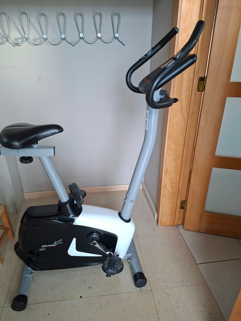 hometrainer, Ophalen, Gebruikt, Aluminium, Benen