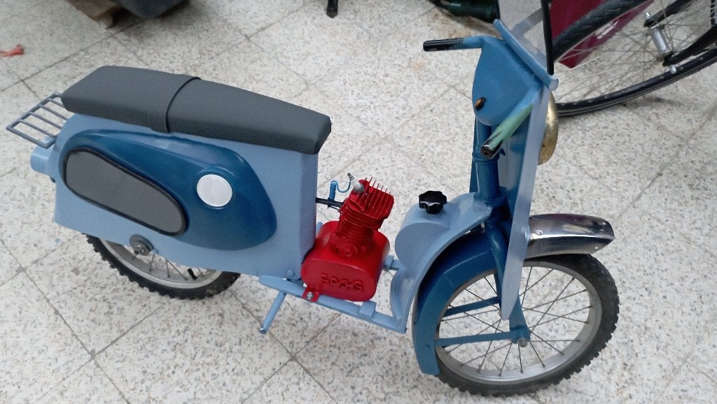 kermis brommertje, Ophalen, Zo goed als nieuw, Motor