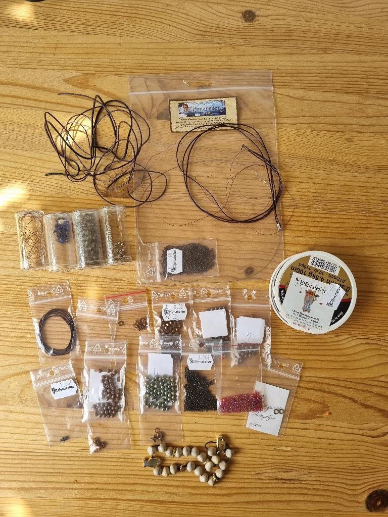 set kralen en draad zelf juwelen maken, Hobby en Vrije tijd, Ophalen of Verzenden, Zo goed als nieuw, Overige typen