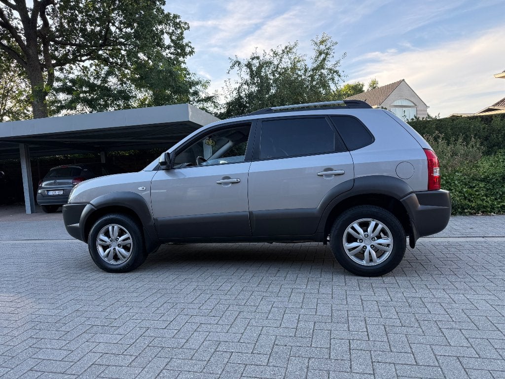 Hyundai tucson van eerste eigenaar met weinig km. 2010bj, Autos, Cuir, Boîte manuelle, Noir, 5 portes
