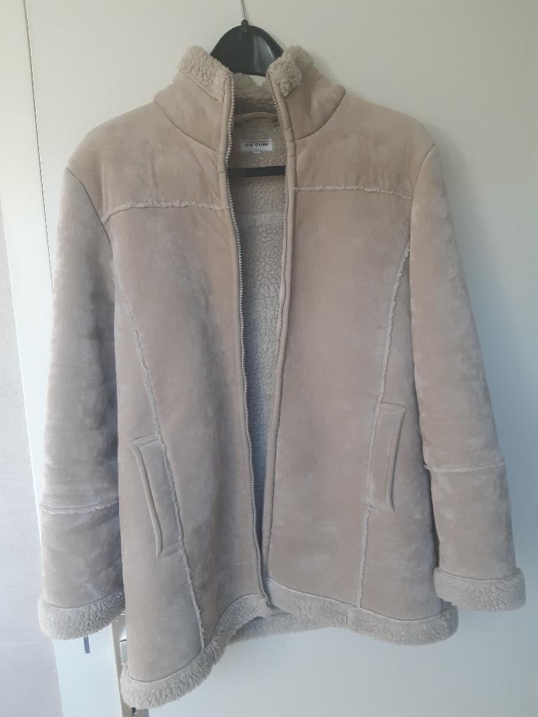 Daim/Suéde look damesjas, Maat 38/40 (M), Beige, Ophalen of Verzenden, Gedragen