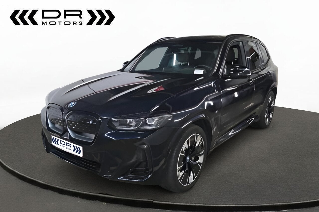 BMW iX3 M sport, Auto's, Zwart, Lederen bekleding, 5 zetels, 5 deurs