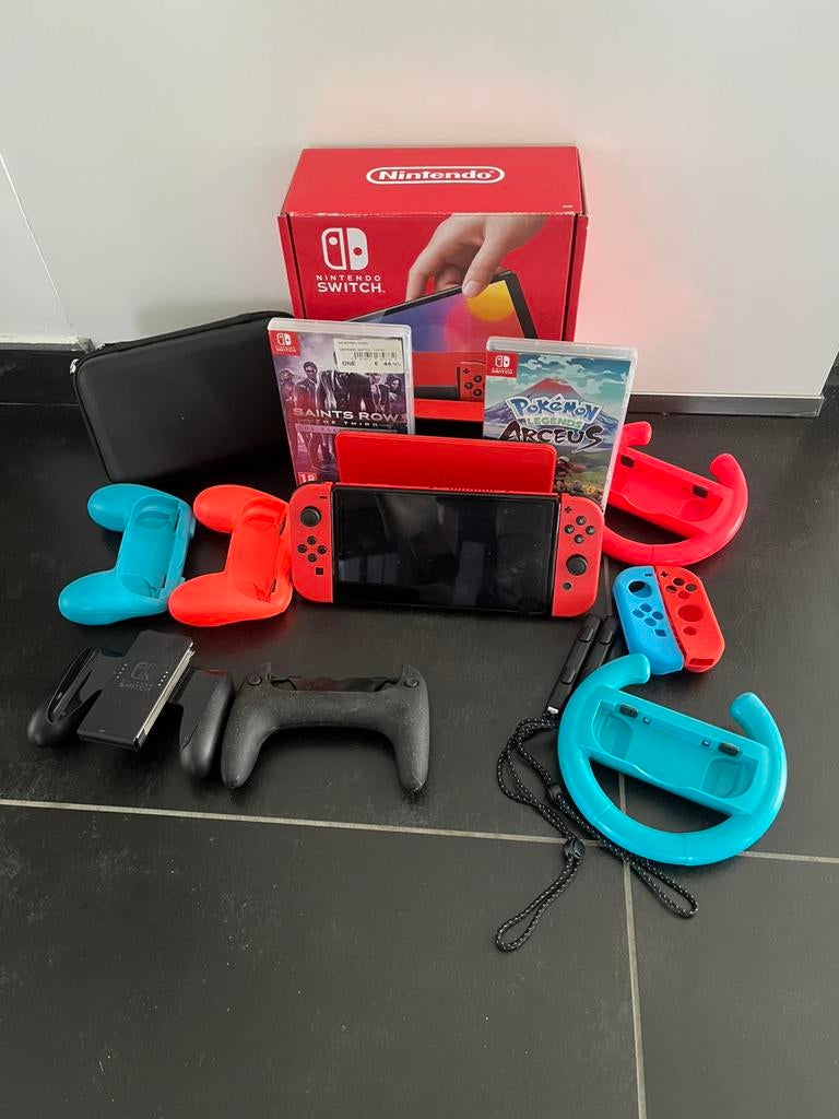 Nintendo Switch Oled pakket, Games en Spelcomputers, Ophalen of Verzenden, Zo goed als nieuw, Switch OLED