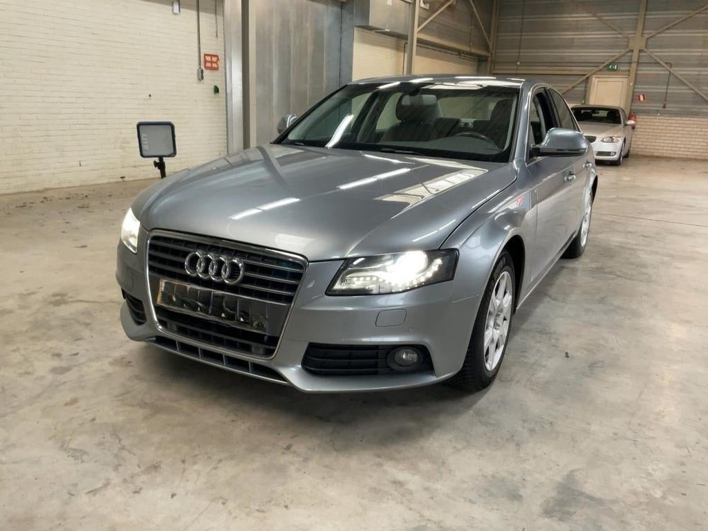 Audi A4 B8 1.8TFSi essence automatique xenon navi - EXPORT, Autos, 4 portes, Entreprise, Garantie prolongée, Capteur de stationnement