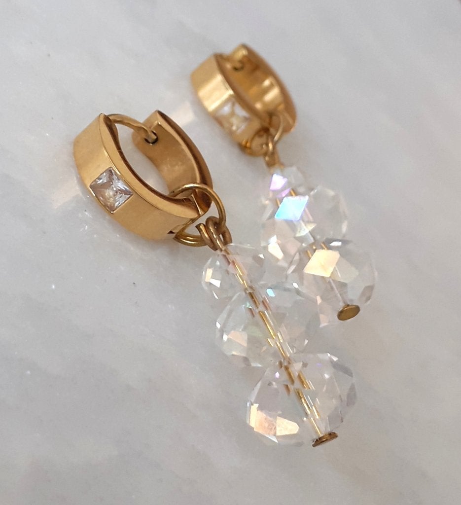 oorringen goud met aurora borealis swarovski elements, Handtassen en Accessoires, Oorbellen, Hangers, Met kristal, Nieuw, Ophalen of Verzenden