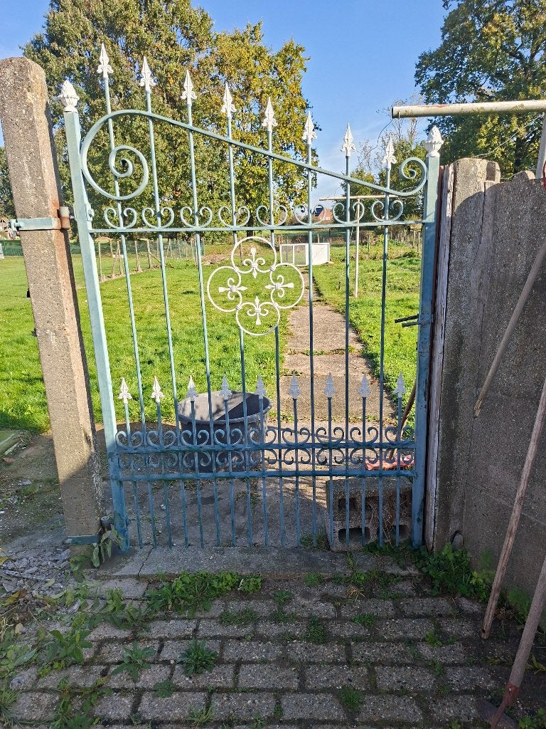 Sierlijke smeedijzeren tuinpoort, Ophalen, Gebruikt, 100 tot 150 cm, Draaipoort