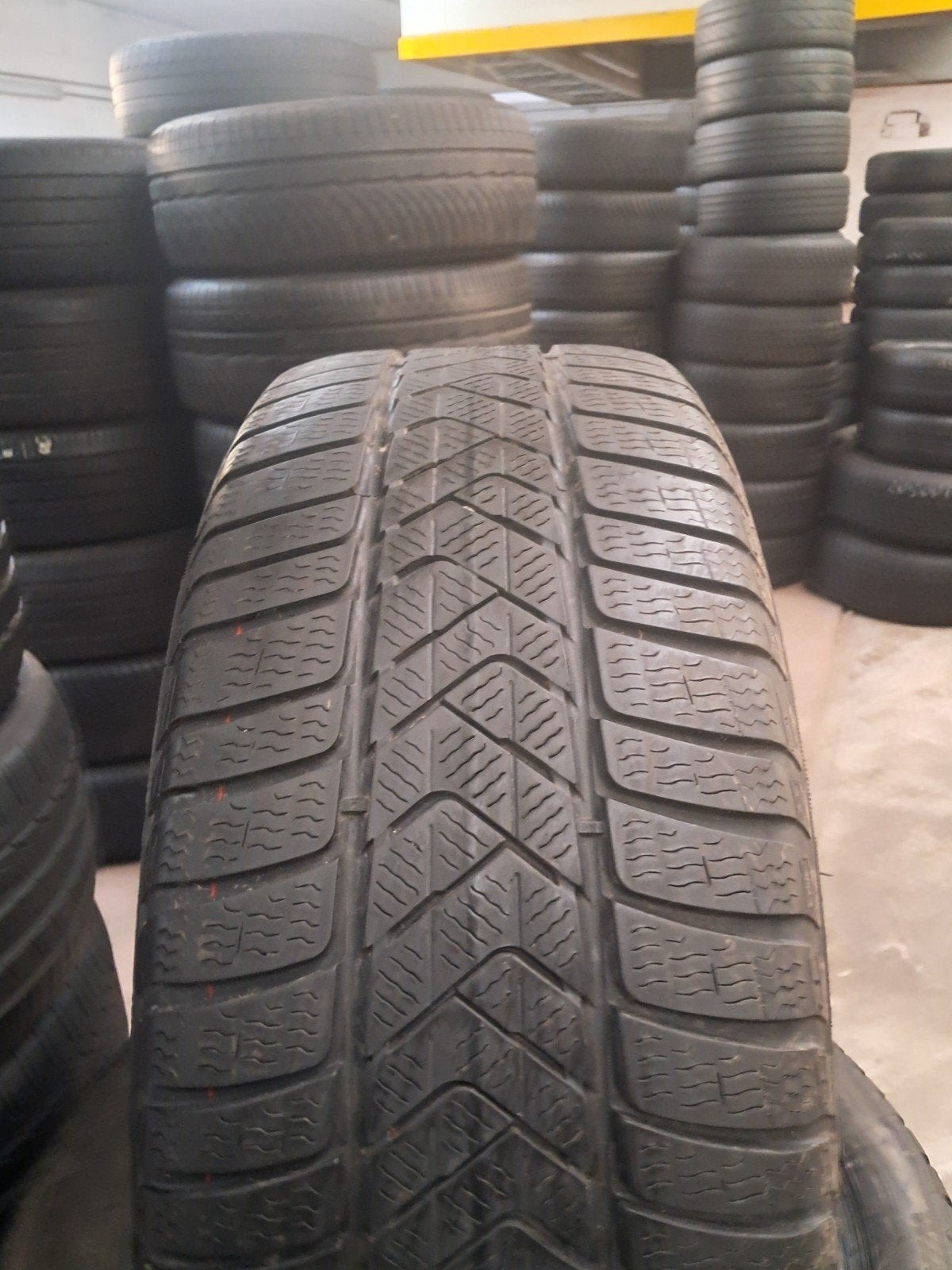 24545r18 245 45 r18 245/45/18 Pirelli Dunlop Hiver avec mont, Enlèvement ou Envoi