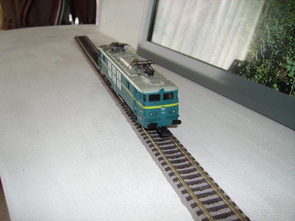LOCOMOTIVE ÉLECTRIQUE LIMA NMBS DE LA CLASSE 1500, Hobby & Loisirs créatifs, Analogique, Enlèvement ou Envoi, Locomotive, Lima