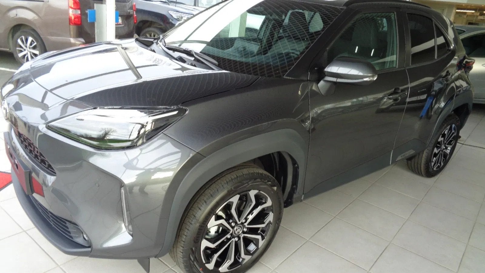 Toyota Yaris Cross EXECUTIVE HYBRIDE + PACK (automatique), Autos, Achat, 750 kg, Commande vocale, Autres couleurs