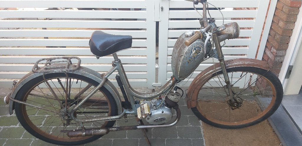 Brommer 50cc saphir oldtimer, Fietsen en Brommers, Brommers | Oldtimers, Overige merken, Klasse B (45 km/u), Ophalen