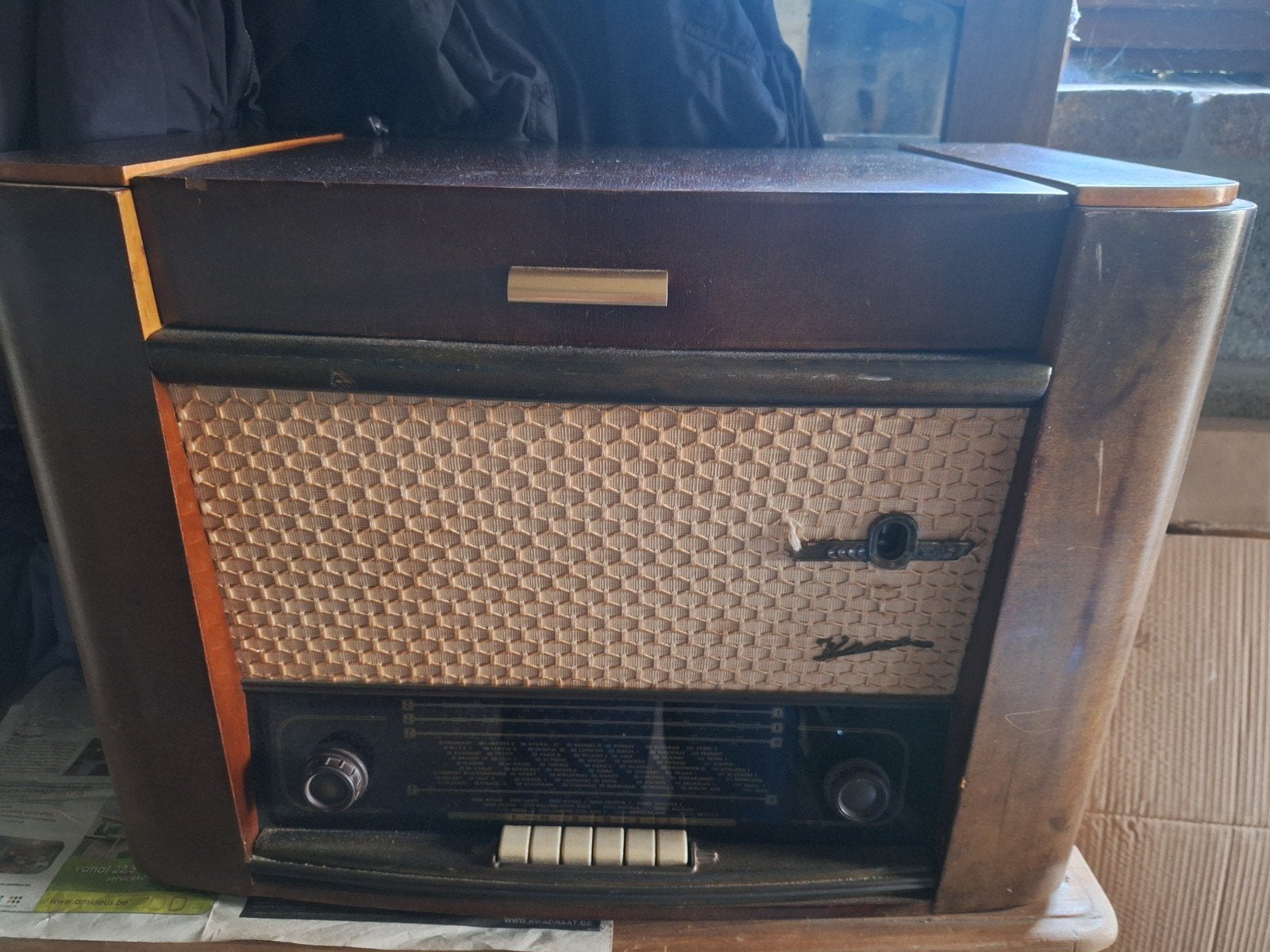 Oude lampen radio, jaren 60, met platenspeler., Antiek en Kunst, Ophalen