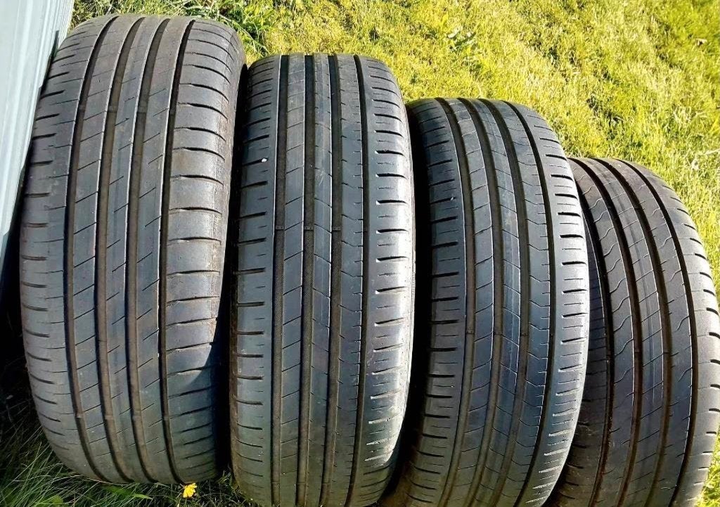 Très bons pneus été 205/55-16, jantes Skoda, Seat et VW, Auto-onderdelen, Ophalen, Gebruikt, 16 inch, Banden en Velgen
