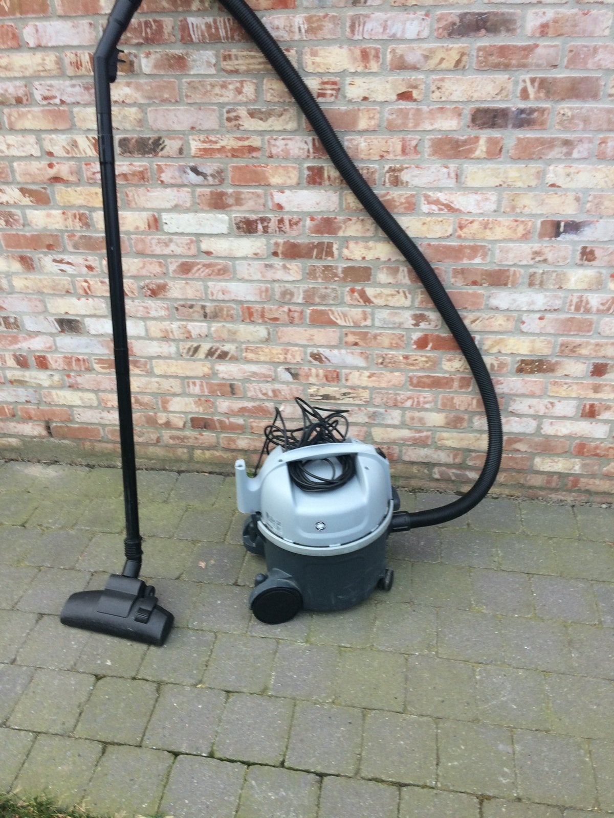 Nilfiks stofzuiger, Ophalen, Zo goed als nieuw