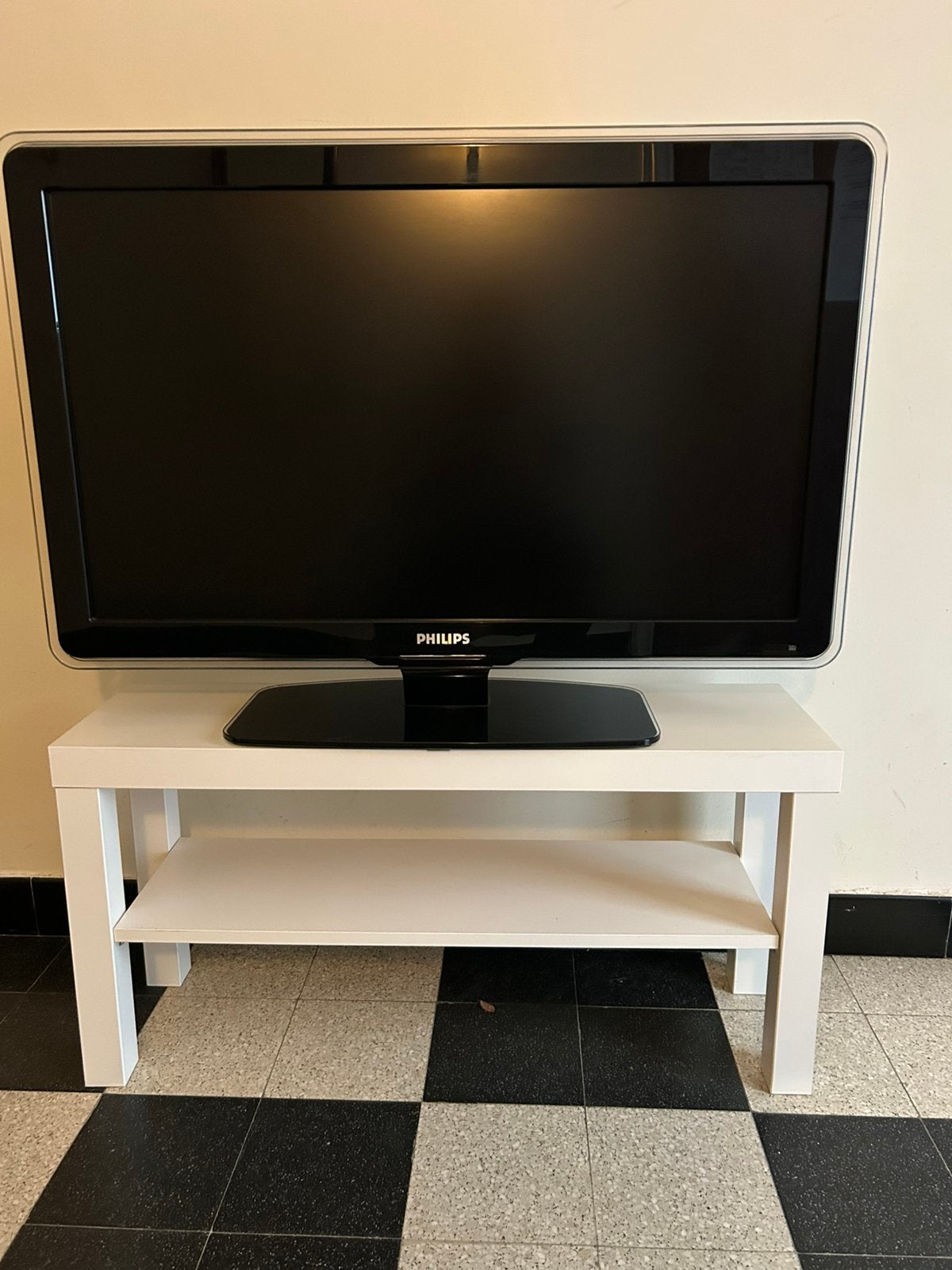 Tv Philips met tafel 37inch 94cm, Audio, Tv en Foto, Ophalen, Zo goed als nieuw, Philips