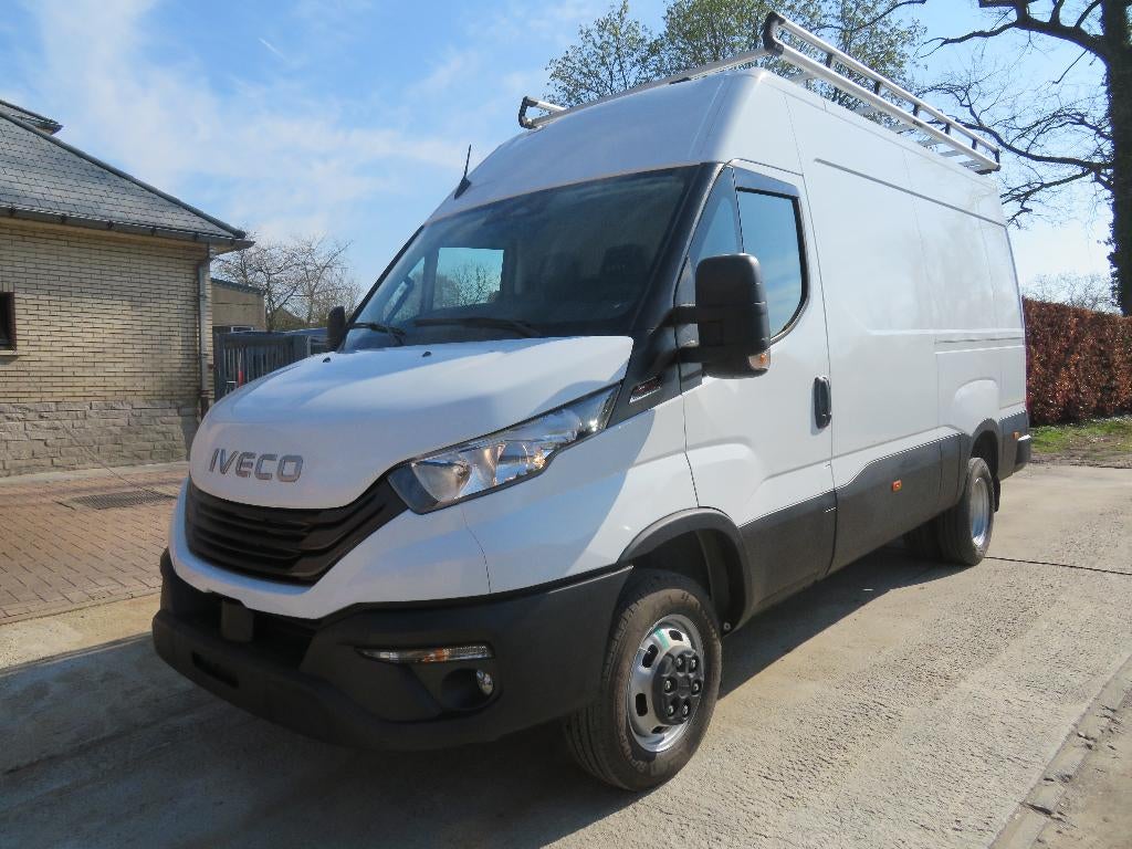Iveco Daily 50C18 3.0 - L3H2 - ingericht - 2025 - €6d, Auto's, Bestelwagens en Lichte vracht, Automaat, 4 deurs, Achterwielaandrijving