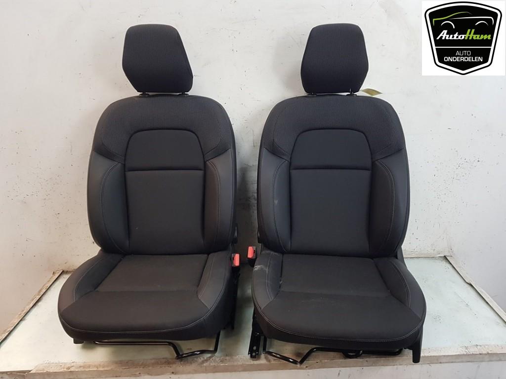 INTERIEUR (|873015077R|876019632R|876202830R|873206946R|8731, Auto-onderdelen, Dhr. J. Ham, Gebruikt, Renault, Administratie@autoham.nl