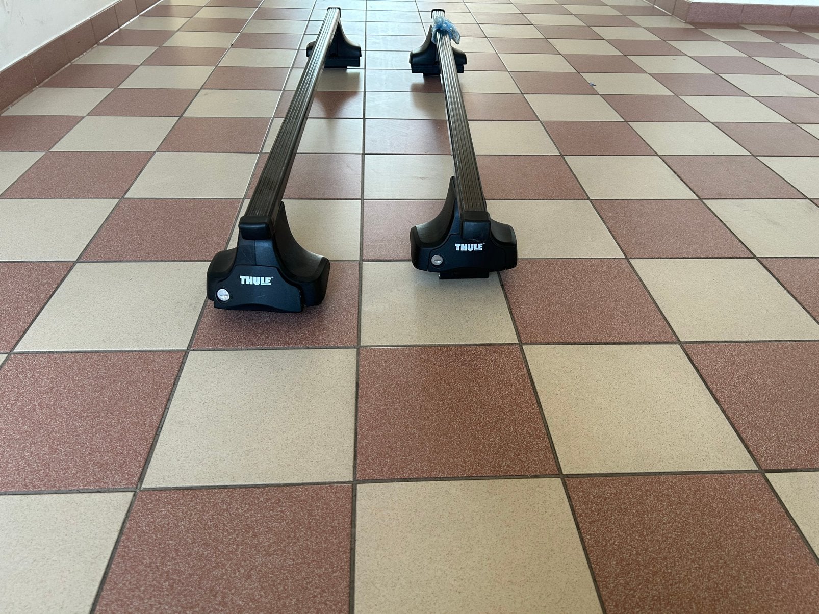 Barres de toit Thule, Enlèvement, Comme neuf