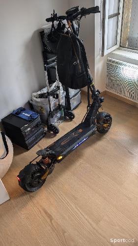 Kukurin G2 master 2024, Vélos & Vélomoteurs, Trottinettes, Enlèvement ou Envoi, Comme neuf, Step électrique (E-scooter)