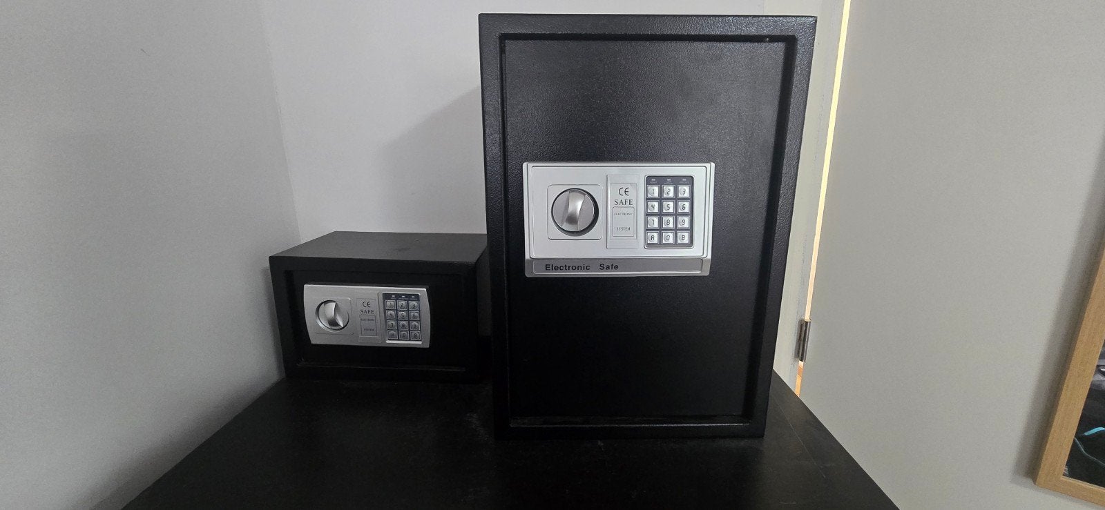 À vendre – 2 coffres-forts électroniques, Enlèvement, Coffre-fort