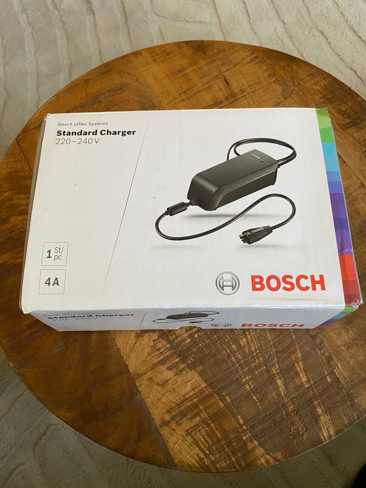 Bosch standard vharger 4A, Fietsen en Brommers, Zo goed als nieuw