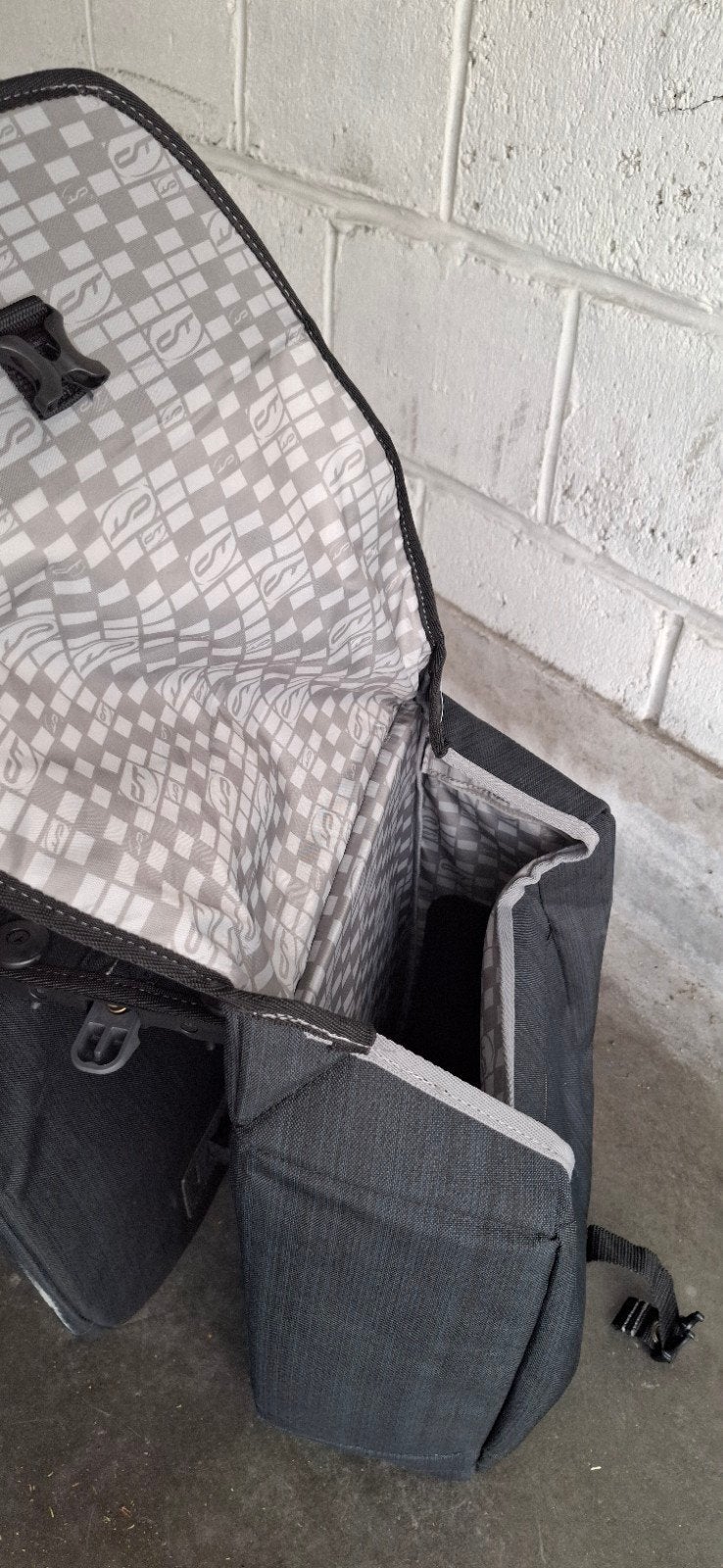 Sacoche à vélo en bon état, Enlèvement