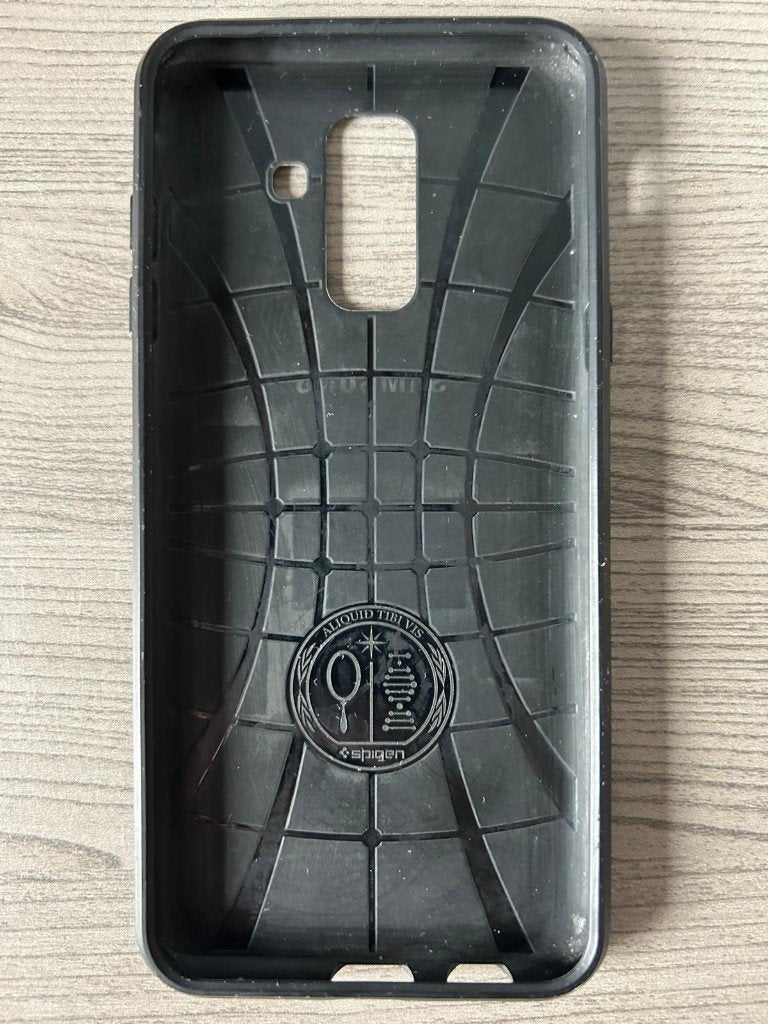 Spigen Liquid Air zwart hoesje voor Samsung Galaxy A6, Télécoms, Téléphonie mobile | Housses, Coques & Façades | Samsung, Utilisé