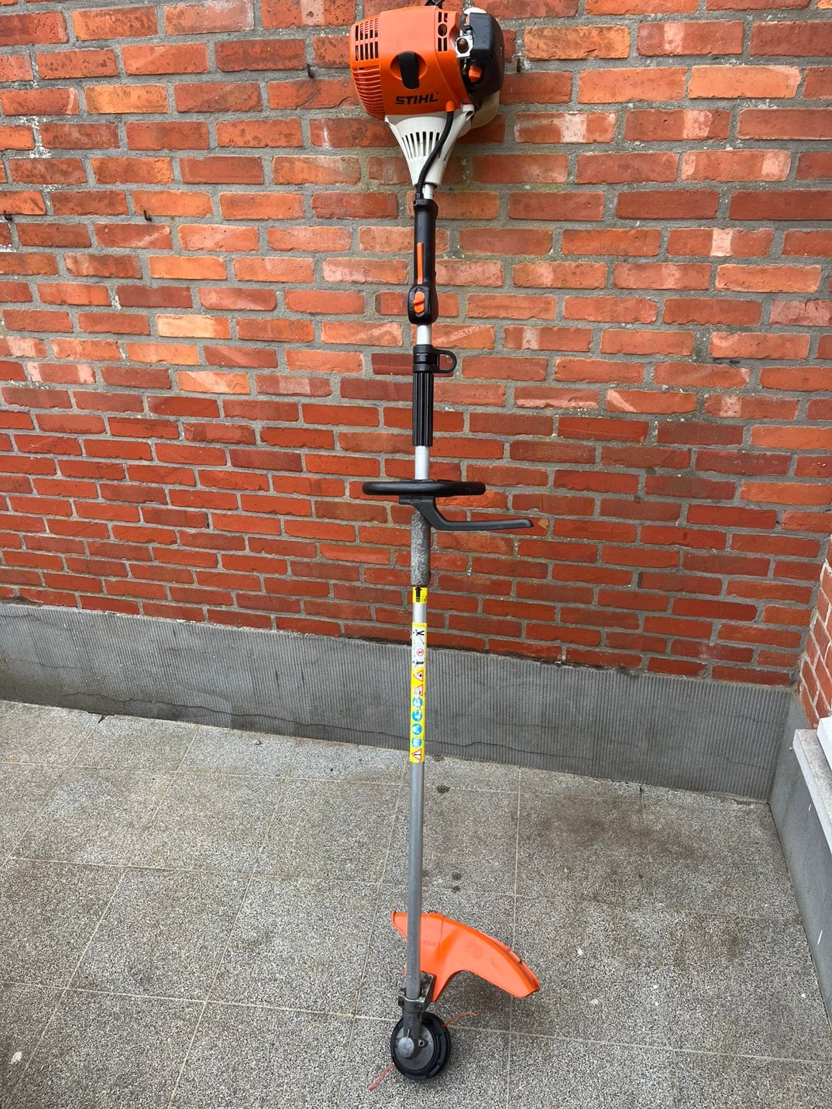 Stihl KM90R Combi, Tuin en Terras, Ophalen, Gebruikt, 10 tot 30 cm, Benzine