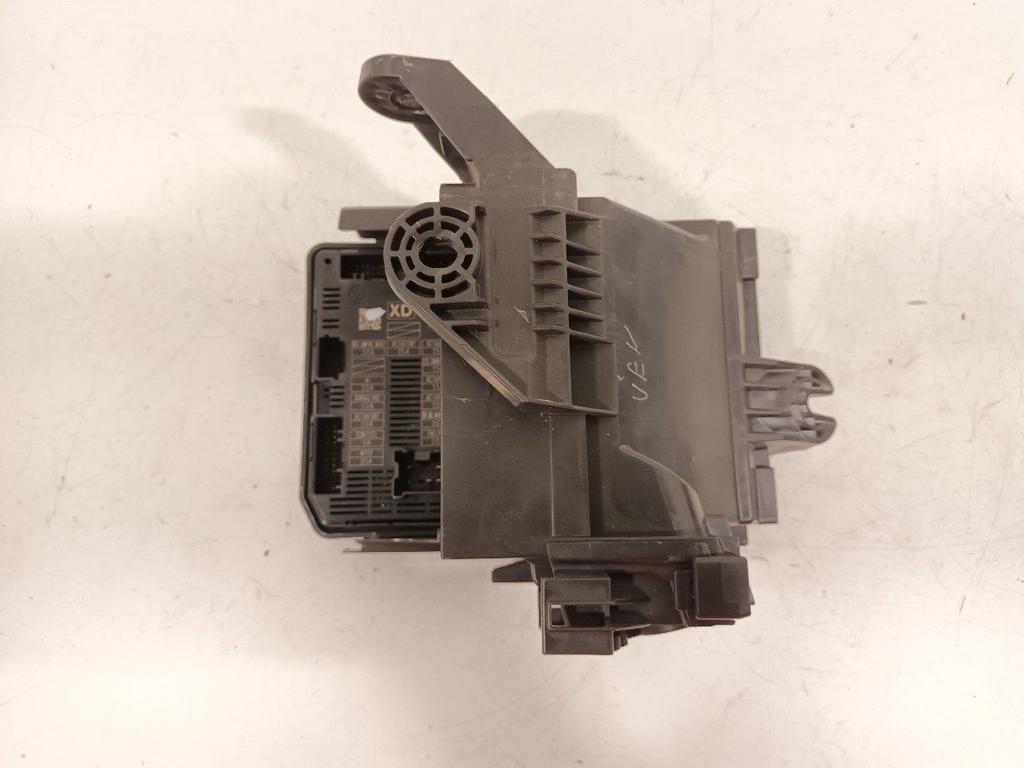 Zekeringkast Nissan Micra, Onderdelen@venauto.nl, Van der Ven Autorecycling B.V., Gebruikt, Ettenseweg 76, 4706 PB Roosendaal, The Netherlands