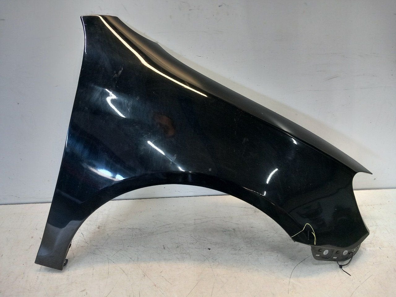 Spatbord rechts voor Volkswagen Golf, Onderdelen@venauto.nl, Van der Ven Autorecycling B.V., Gebruikt, Ettenseweg 76, 4706 PB Roosendaal, The Netherlands