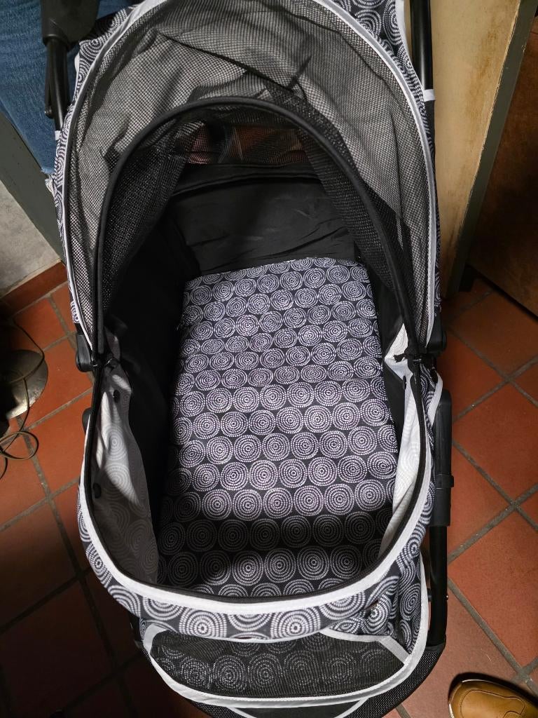 Honden buggy inno pet, Dieren en Toebehoren, Ophalen, Zo goed als nieuw