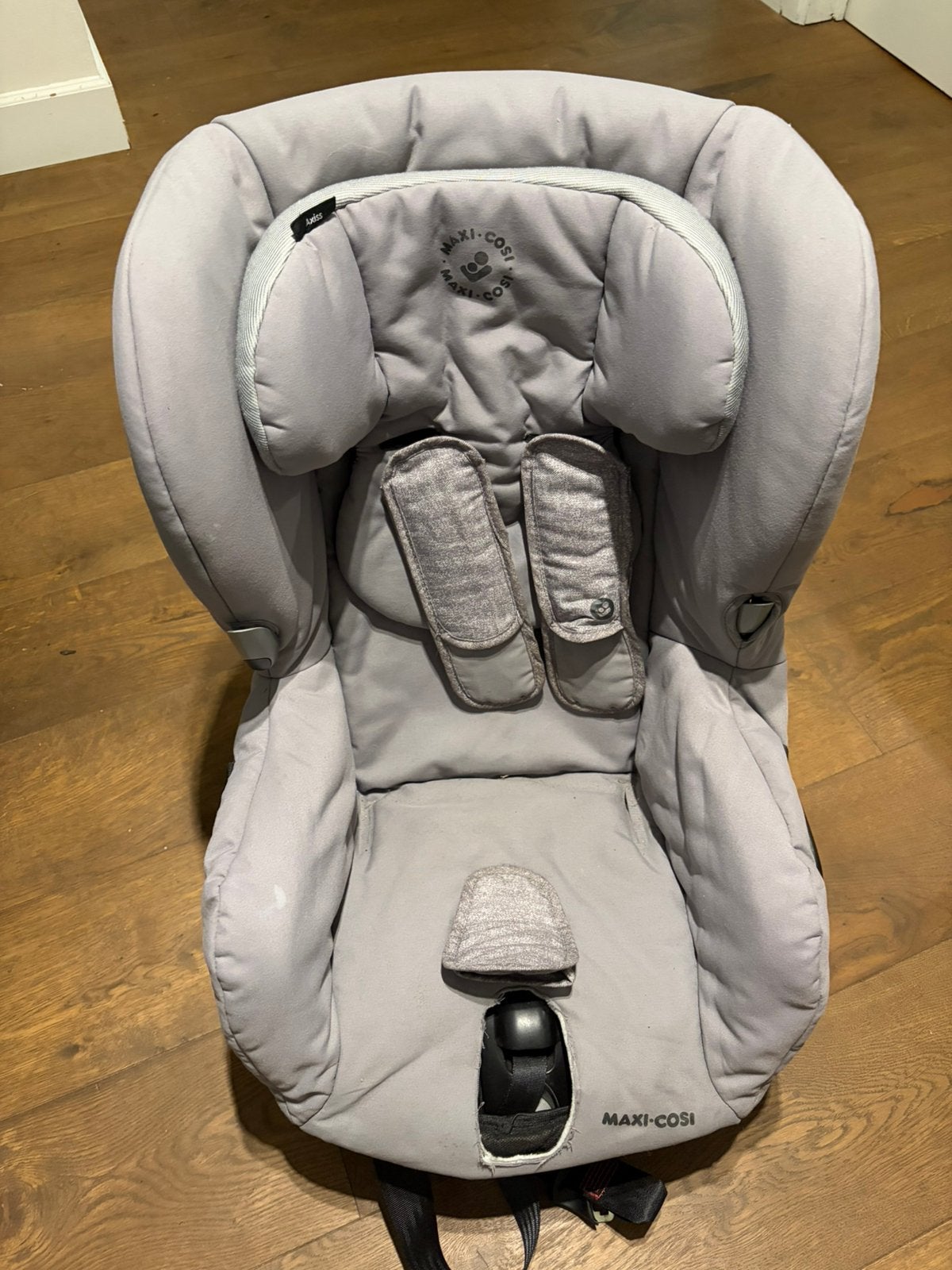 Maxi Cosi Axiss Nomad Grey – Isofix, Enfants & Bébés, Sièges auto, Utilisé, Maxi-Cosi, Isofix, Enlèvement