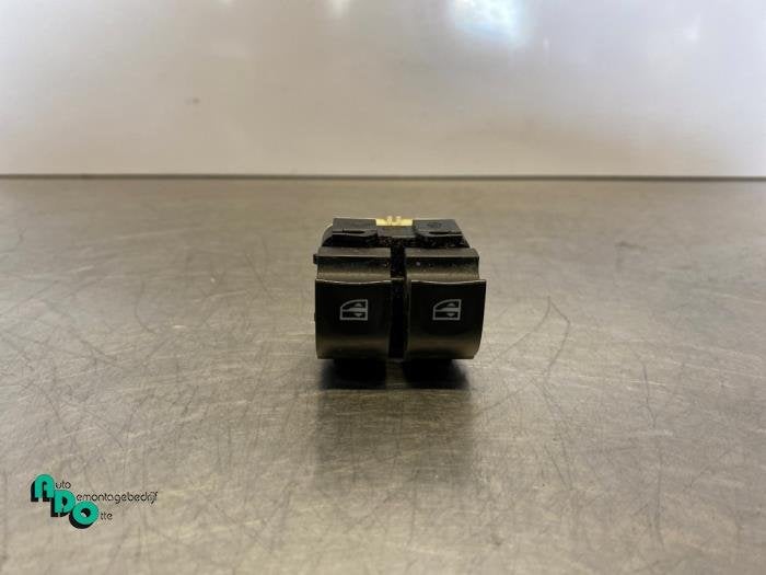 Commutateur vitre électrique d'un Renault Clio (Clio 4 12-), Autos : Pièces & Accessoires, Renault, -, 3 mois de garantie, Utilisé
