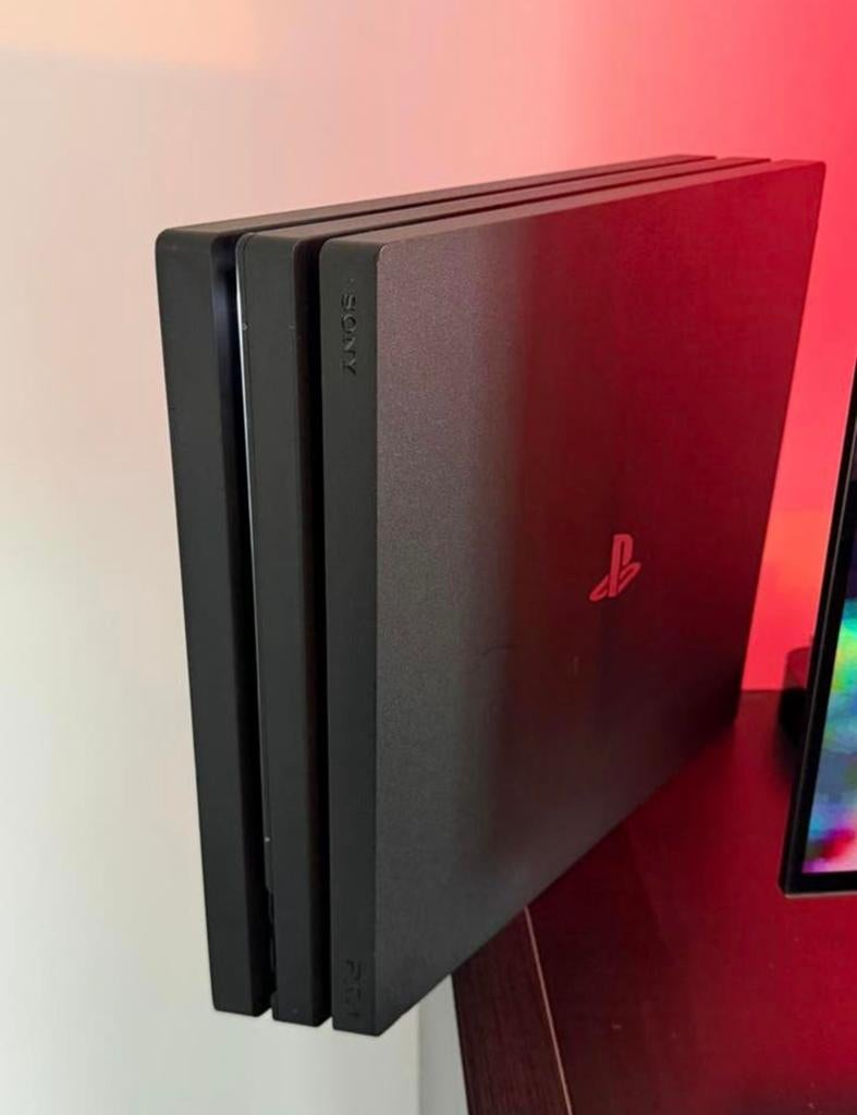 PS4 Pro 1 Tb + manette, Consoles de jeu & Jeux vidéo, Avec disque dur, Enlèvement ou Envoi, Avec 1 manette, Utilisé