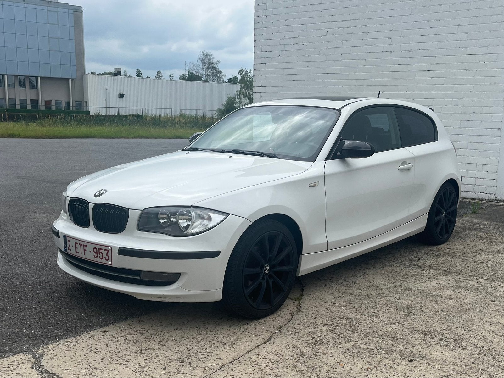 BMW 1er 116i 2.0 liter 2009, benzine, Autos, BMW, Achat, Boîte manuelle, Toit ouvrant, Particulier