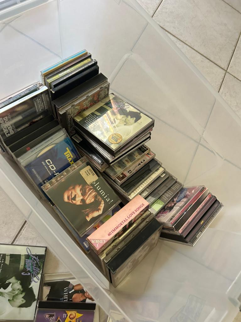 Box met meer dan 100 cd’s, Cd's en Dvd's, Cd's | Overige Cd's, Ophalen, Zo goed als nieuw