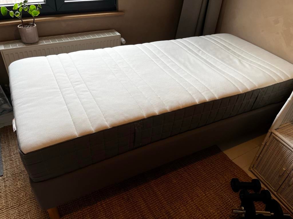 Boxspring 1 persoons Ikea, Maison & Meubles, Chambre à coucher | Lits boxsprings, Enlèvement, Une personne