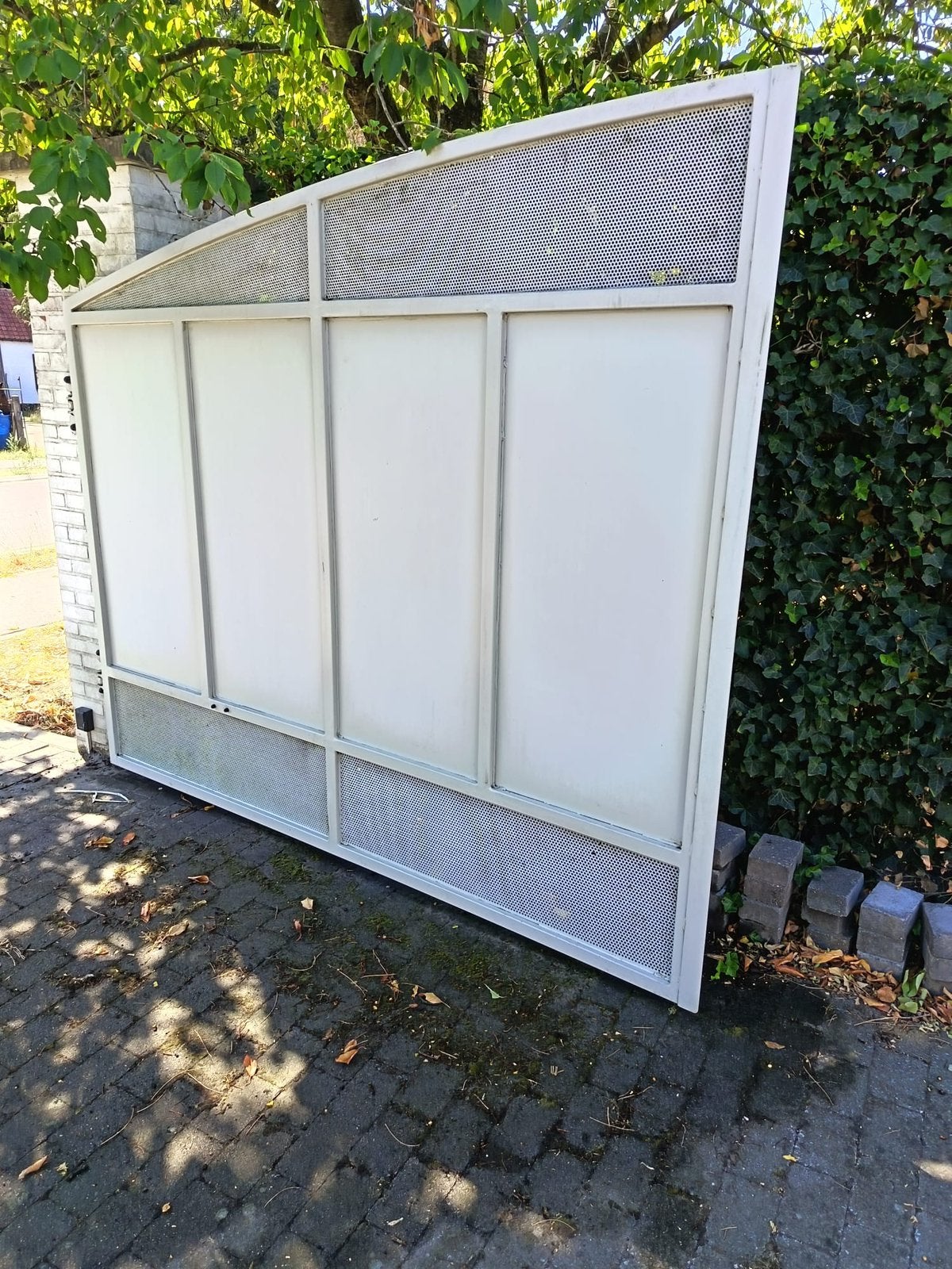 Handmatige beige, metalen 2-delige poort., Tuin en Terras, Ophalen, Gebruikt