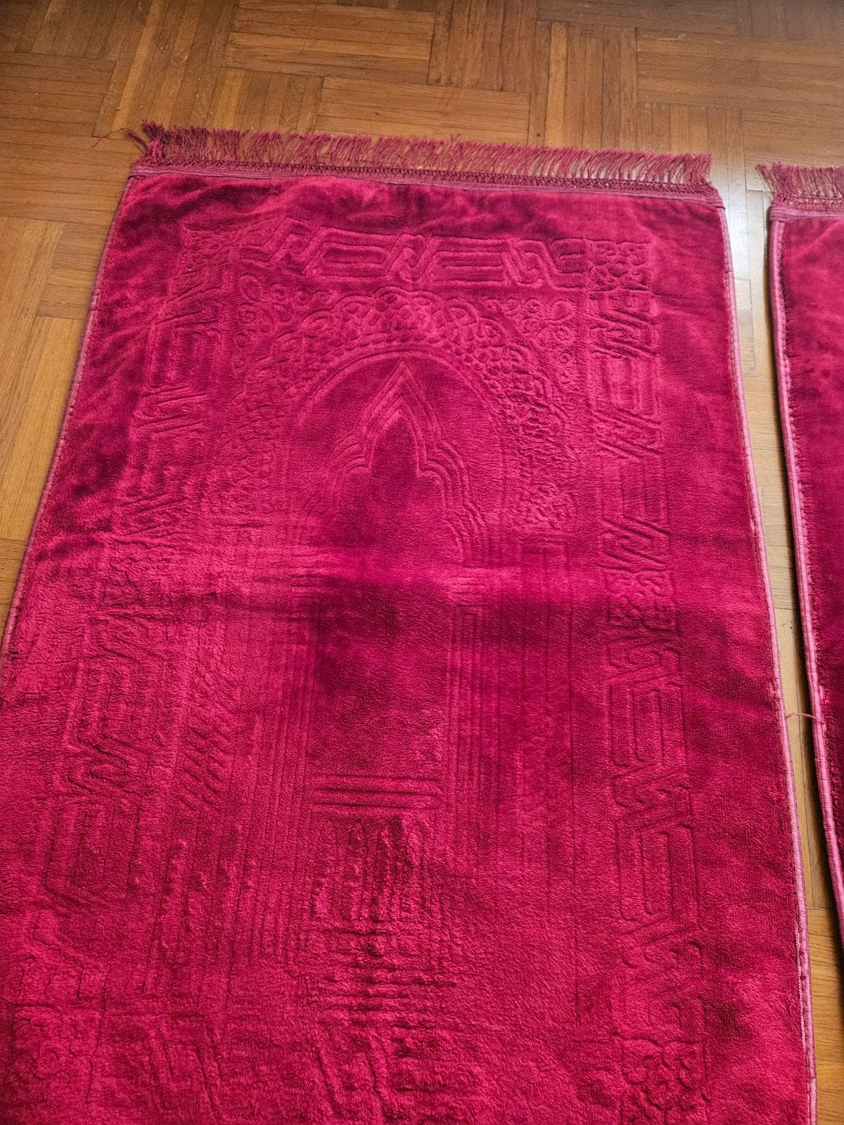 tapis épaisse de prière, Maison & Meubles, Enlèvement, Rouge