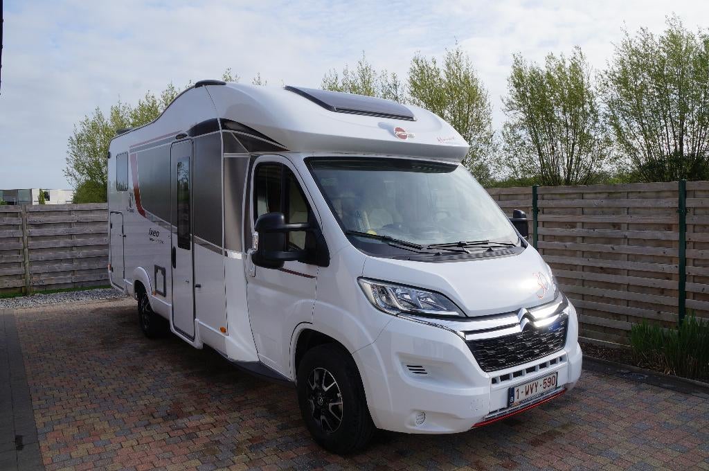 Burstner Ixeo Time Edition 30 IT 710G  slechts 15.000km, Caravanes & Camping, Camping-cars, Jusqu'à 4, ESP - Contrôle de stabilité