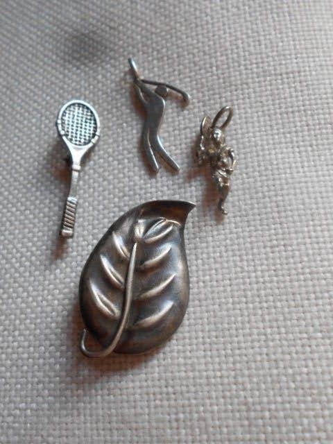 beaux bijoux en argent, broches et pendentifs, golf - tennis, Enlèvement ou Envoi, Comme neuf, Argent, Argent