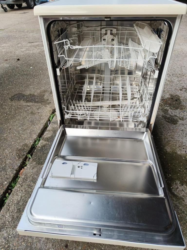 Vaatwasmachine/ afwasmachine, Elektronische apparatuur, Ophalen