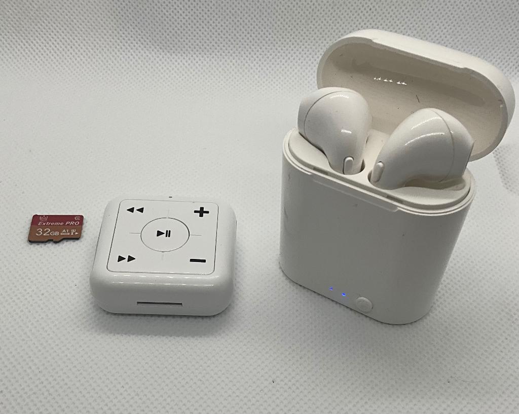 Lecteur MP3 bluetooth +carte mémoire 32 Gb+ecouteurs, Neuf, Enlèvement ou Envoi, Autres couleurs, Autres types