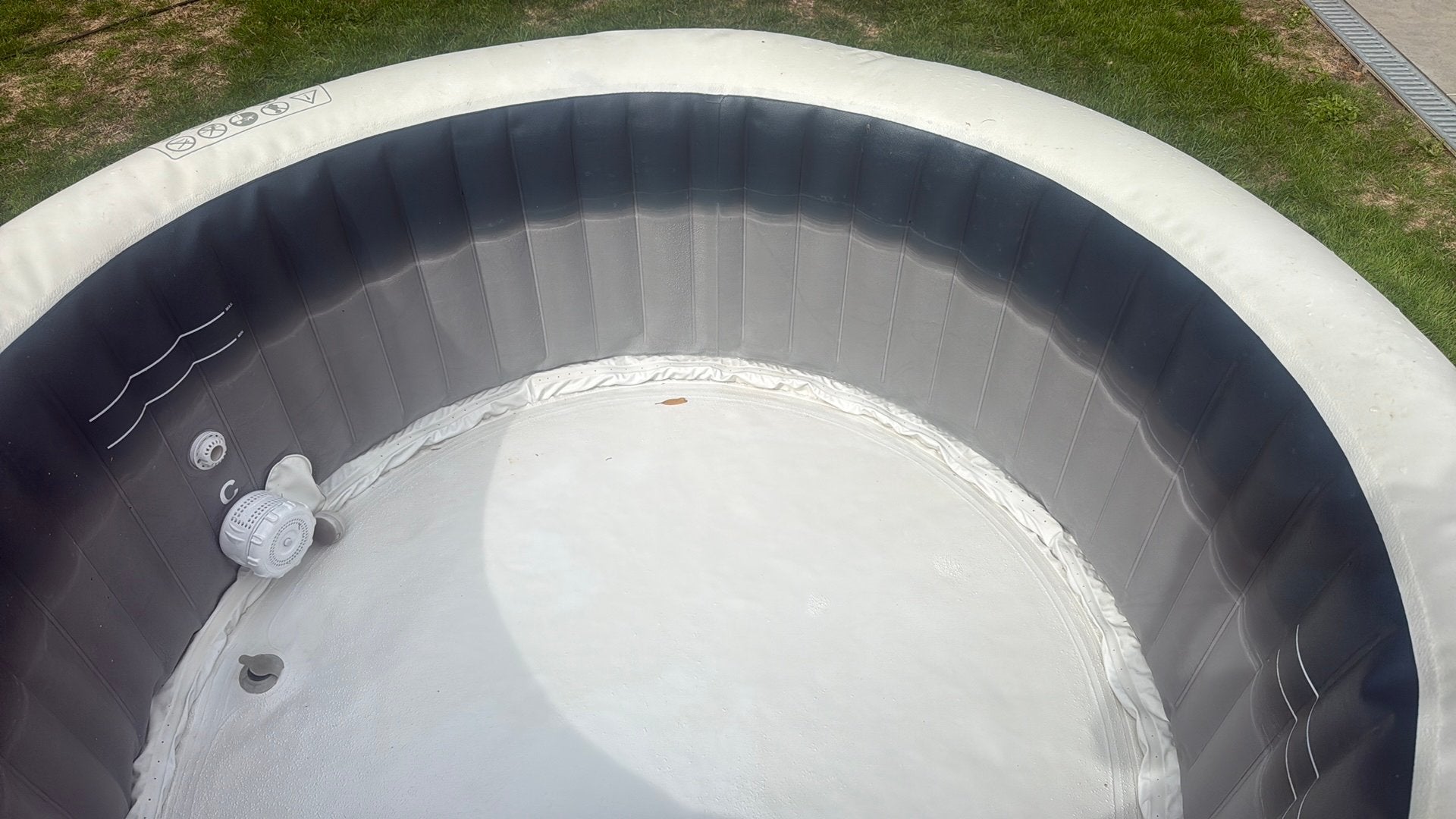 Intex jaccuzi 4personen blauw, Enlèvement, Utilisé, Couverture, Gonflable