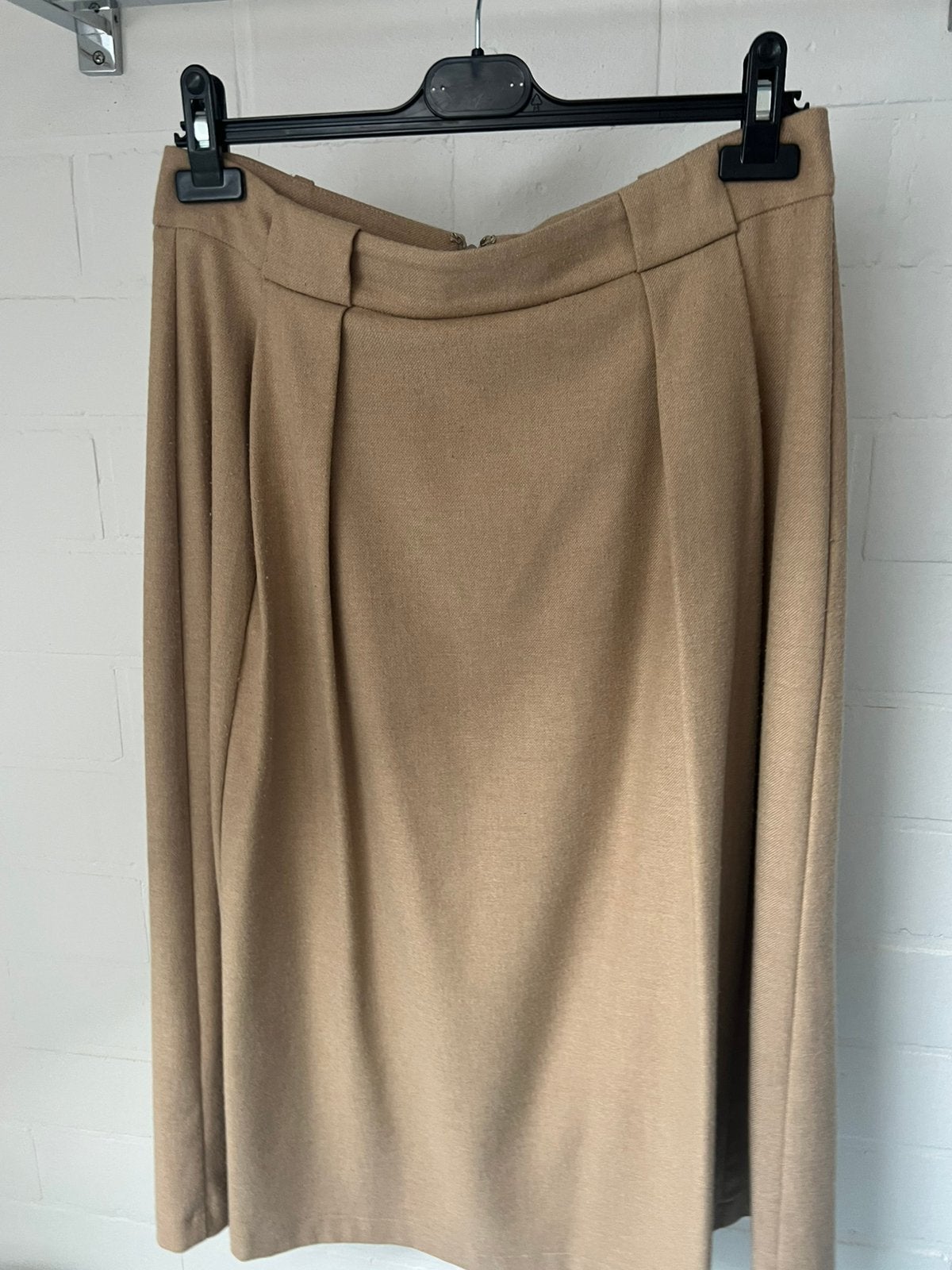 Gigue rok m 40 , jwalitztief , dure aankoop, Enlèvement ou Envoi, Comme neuf, Taille 38/40 (M)