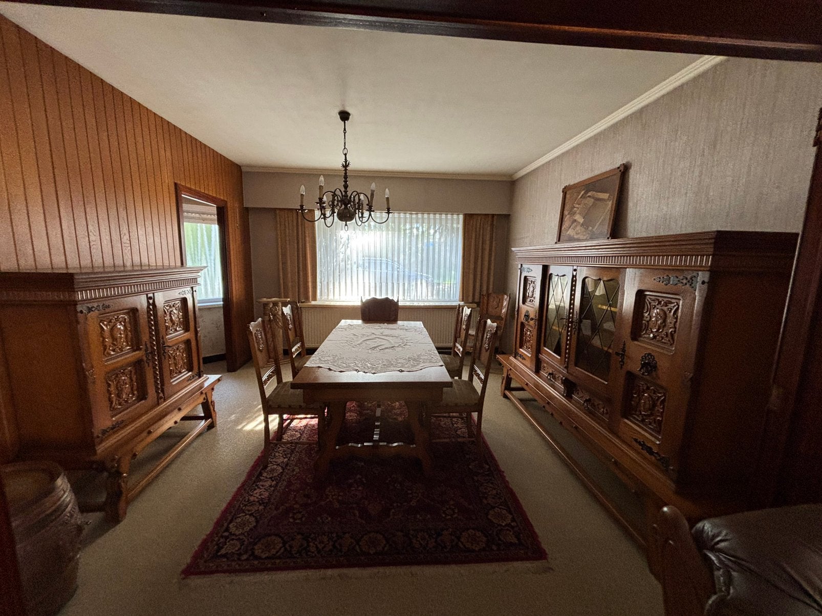 Volledige eetkamer, Ophalen