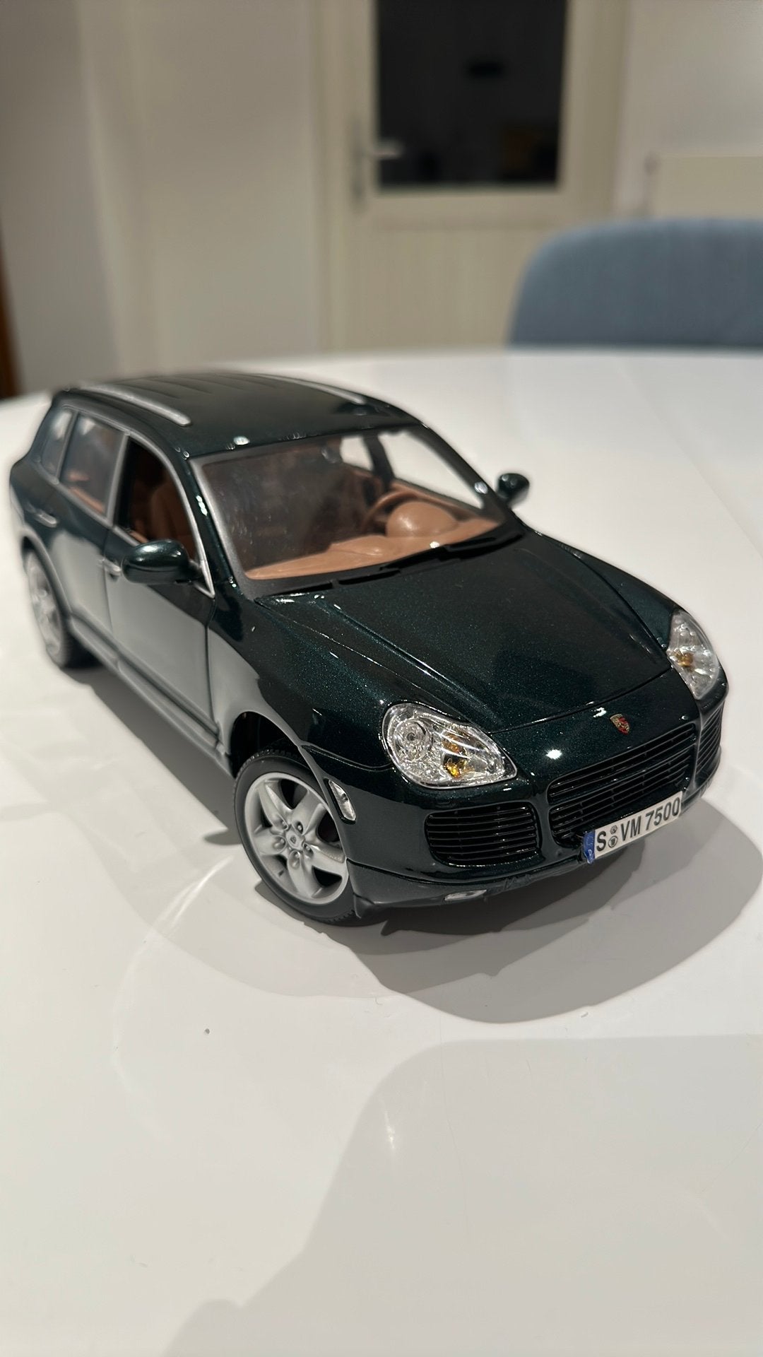 PORSCHE CAYENNE TURBO 1/18 Superbe état, Hobby & Loisirs créatifs, Enlèvement ou Envoi, Comme neuf, Voiture, Maisto