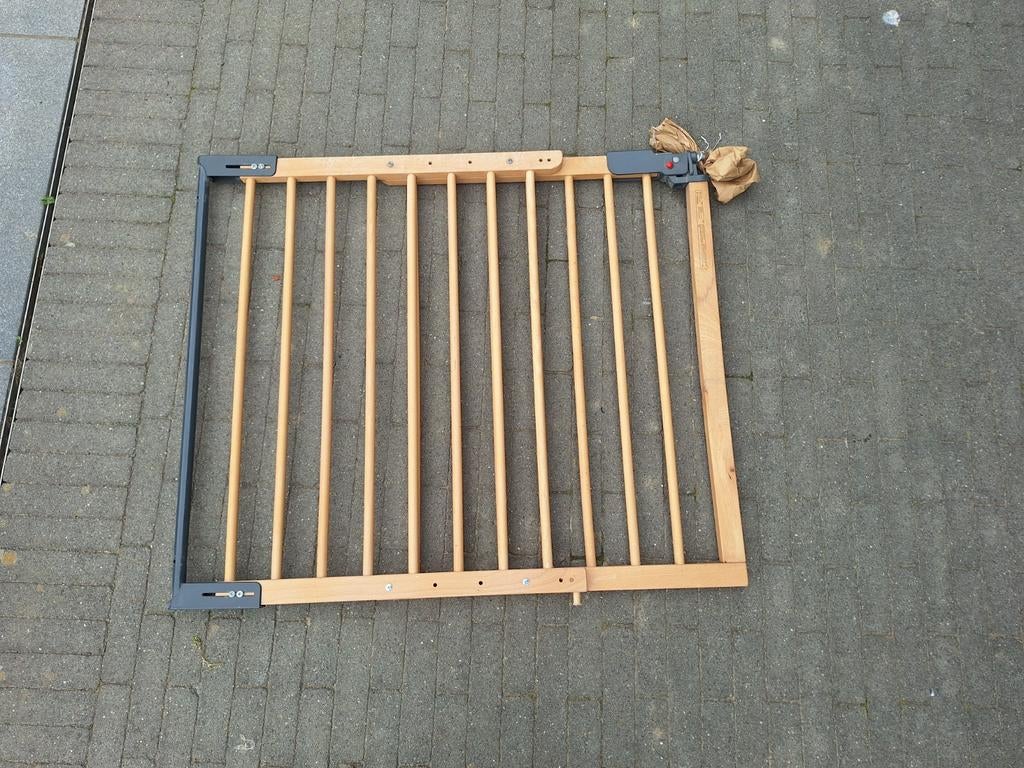 Houten kinderhekje childhome, Kinderen en Baby's, Traphekjes, Ophalen, Gebruikt, 100 tot 115 cm, Schroefhekje